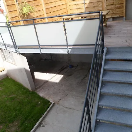 Au Bout Du Ponton Brest