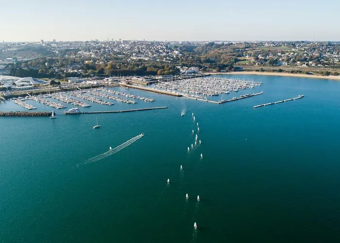 Au Bout Du Ponton Brest
